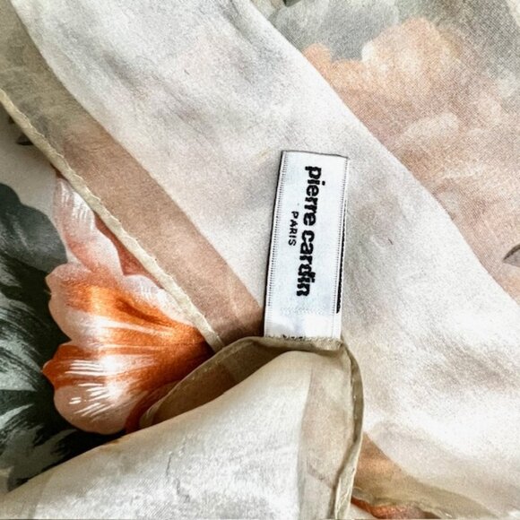 Vgt Pierre Cardin 100% Silk Scarf Chiffon Satin 34"Red beige gray Designed(42) - Picture 12 of 13